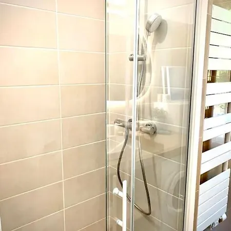 Apartament Superbe 3 Pieces - 30m De La - Terrasse - Clim - Parking