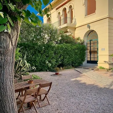 Superbe 3 Pieces - 30m De La - Terrasse - Clim - Parking Apartment *