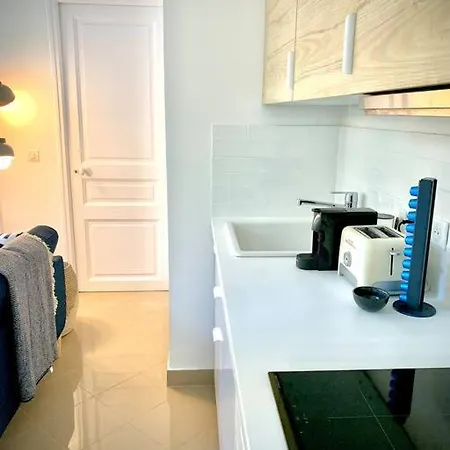 Apartment Superbe 3 Pieces - 30m De La - Terrasse - Clim - Parking Saint-Raphaël